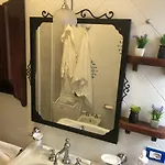 Chloe's Acireale