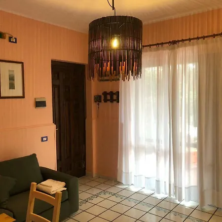 Chloe's Acireale