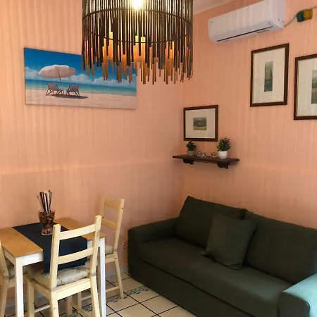 Holiday home Chloe's